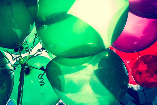 Ballons et surprise party : Créez une ambiance festive pour un anniversaire