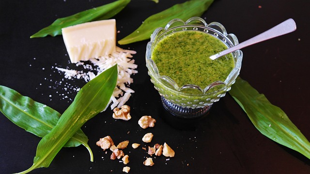 Comment réussir la préparation d’un pesto maison parfait